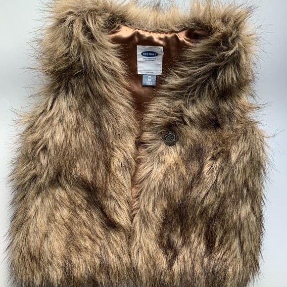 Old Navy Other - FAUX FUR VEST!